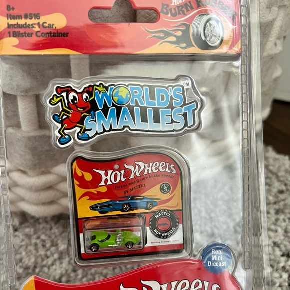 World’s Smallest HOT WHEELS #516 by Mattel Green Car NWT - Picture 5 of 7